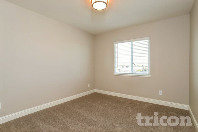 Building Photo - 2111 Comstock Ln