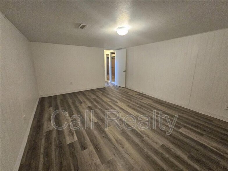 Building Photo - 12117 E 23rd Ave
