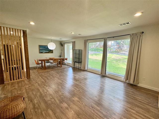 Building Photo - 211 Mill Creek Dr