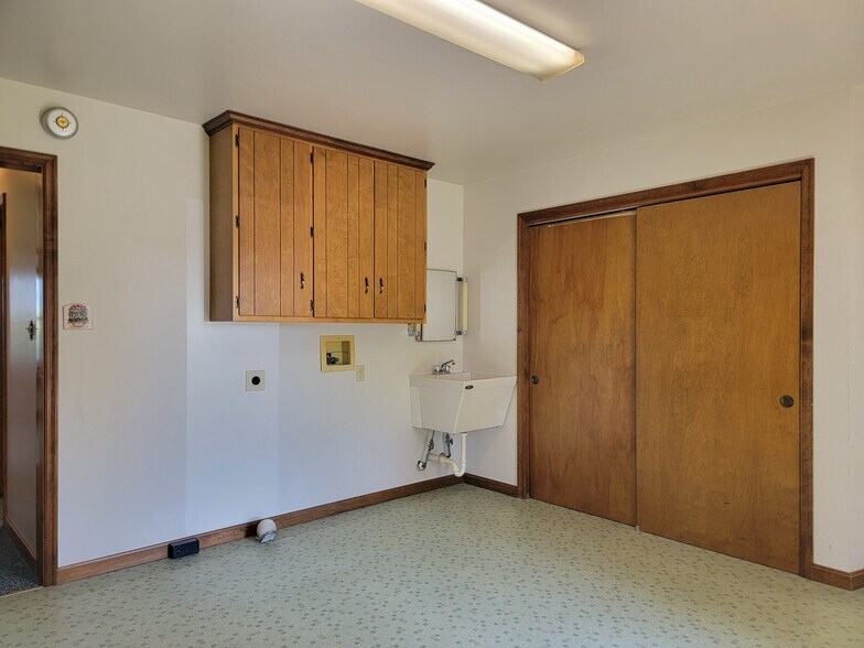 Building Photo - 280 Indiantown Rd
