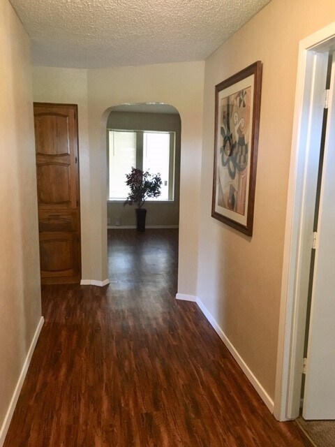 Building Photo - Located in the heart of Lancaster! 3/2/2 Bellaire Terrace