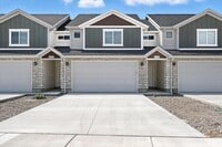 Building Photo - Eastside View Townhomes