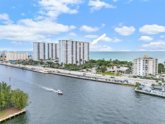 Building Photo - 1201 S Ocean Dr