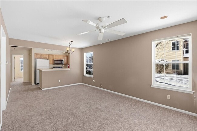 Building Photo - 29 Foxglove Dr