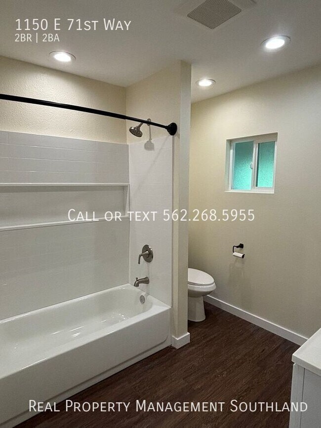 Building Photo - 2 Bedroom 2 Bath Home Available Now!