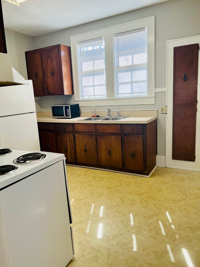 Building Photo - 2602 Plum St