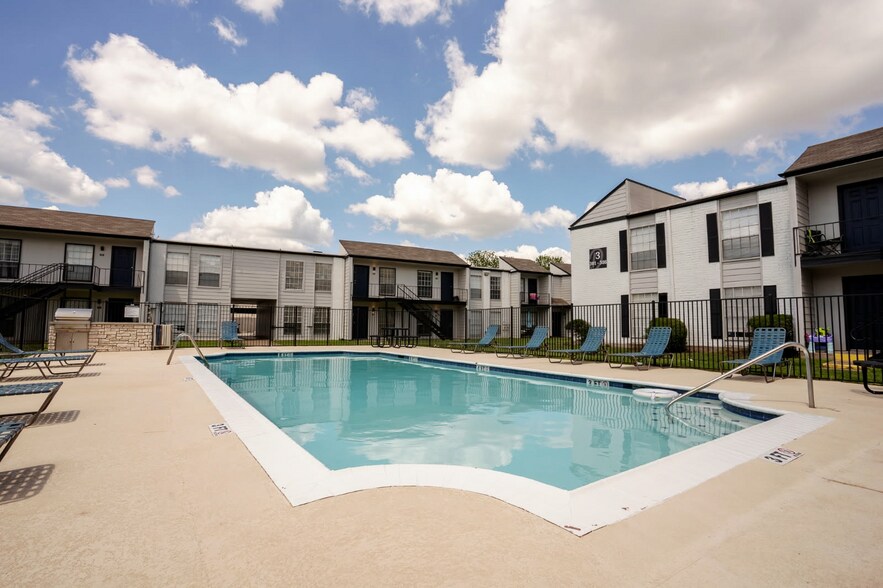 Primary Photo - Dwell at 1600