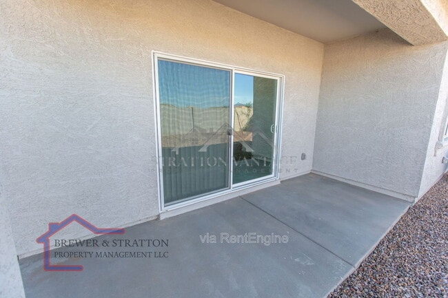 Building Photo - 44498 W Palo Aliso Way