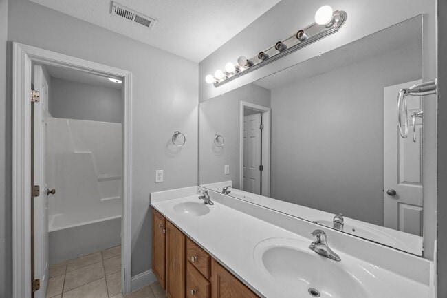 Building Photo - 2907 Judge Manly Dr