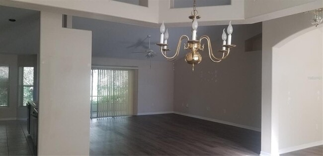 Building Photo - 388 Hinsdale Dr