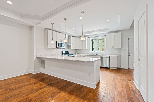 Building Photo - 1110 Orren St NE
