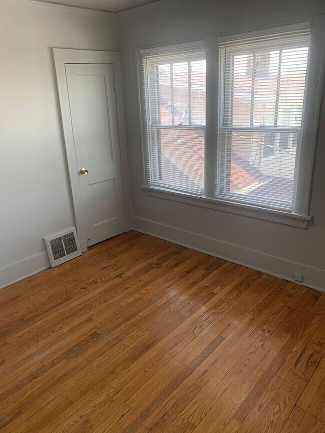 Building Photo - 3146 Mason St