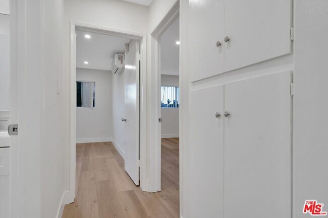 Building Photo - 1477 S Canfield Ave