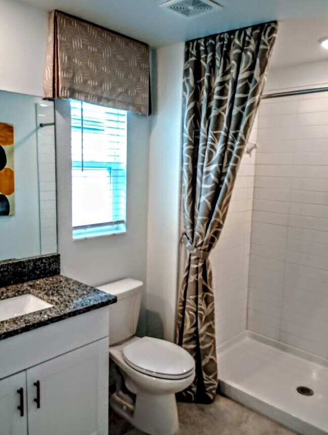 Building Photo - MOVE IN SPECIAL - Townhouse in Land O' Lakes - The Townes at Lake Thomas