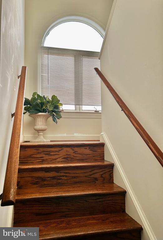 Building Photo - 218 E Marshall St