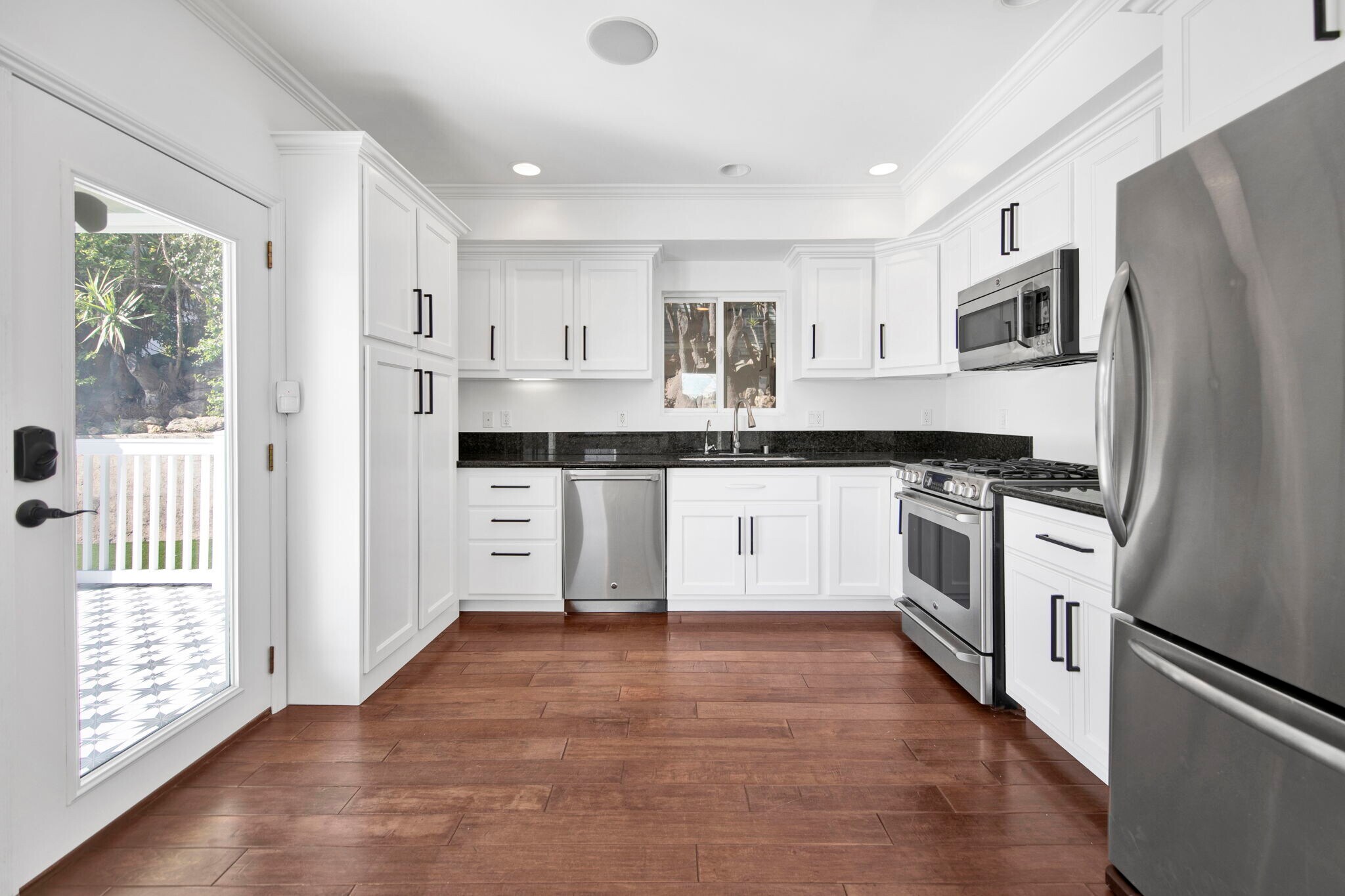 Building Photo - 2124 Reservoir St