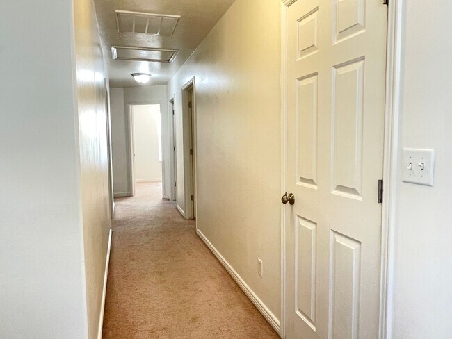 Building Photo - 5543 Copper Park Dr