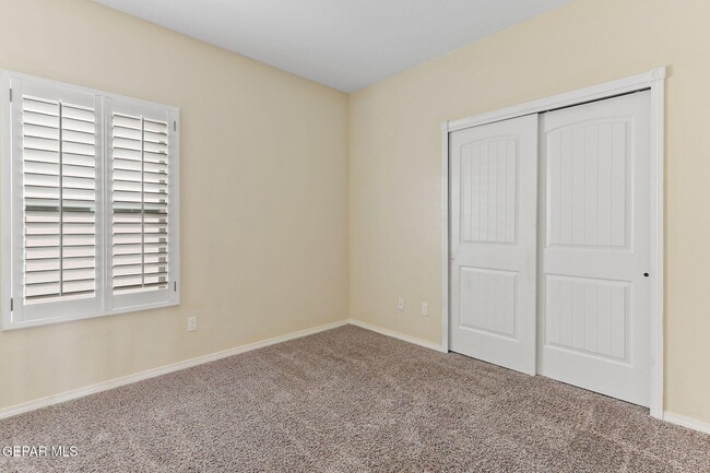 Building Photo - 2101 James White Dr