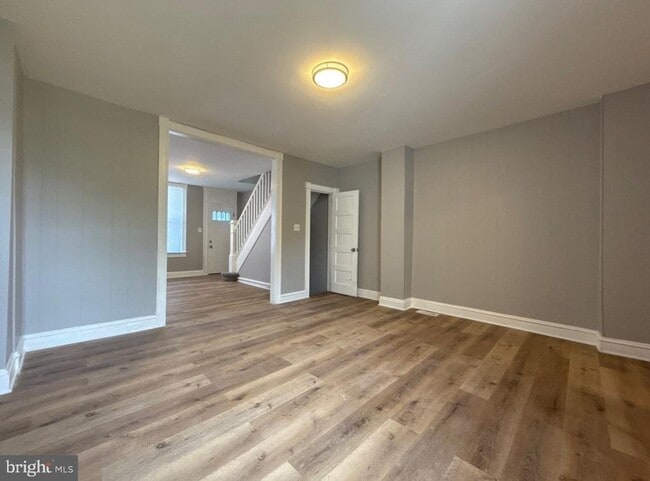 Building Photo - 30 N Abington Ave