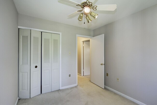 Building Photo - 11906 Shagbark Dr