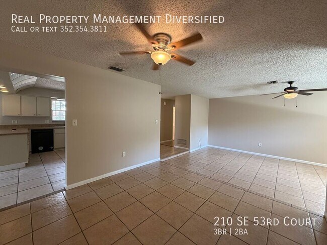 Building Photo - 210 SE 53rd Ct