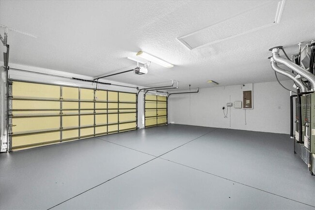 Building Photo - 12422 Creek Edge Dr