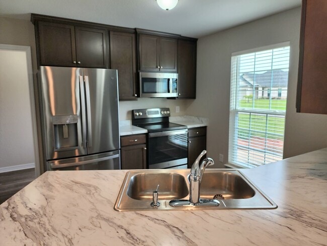 Building Photo - Corner lot 3/2 home in Elberta