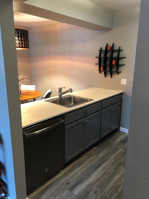 Building Photo - 7395 E Eastman Ave