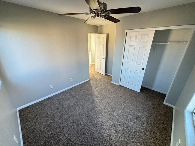 Building Photo - Beautiful Trilevel 3 Bed/3bath/2 car home located in Northwest Las Vegas. Make the Move for Less:...