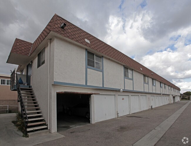 Building Photo - 7132 Fenway Dr