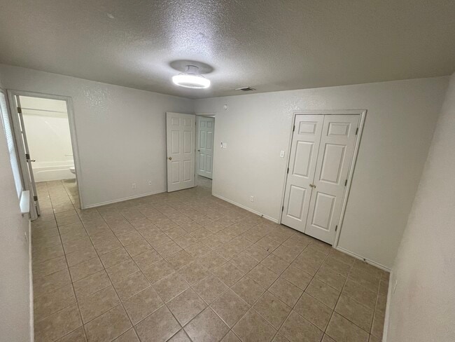 Building Photo - 201 Dale Earnhardt Dr