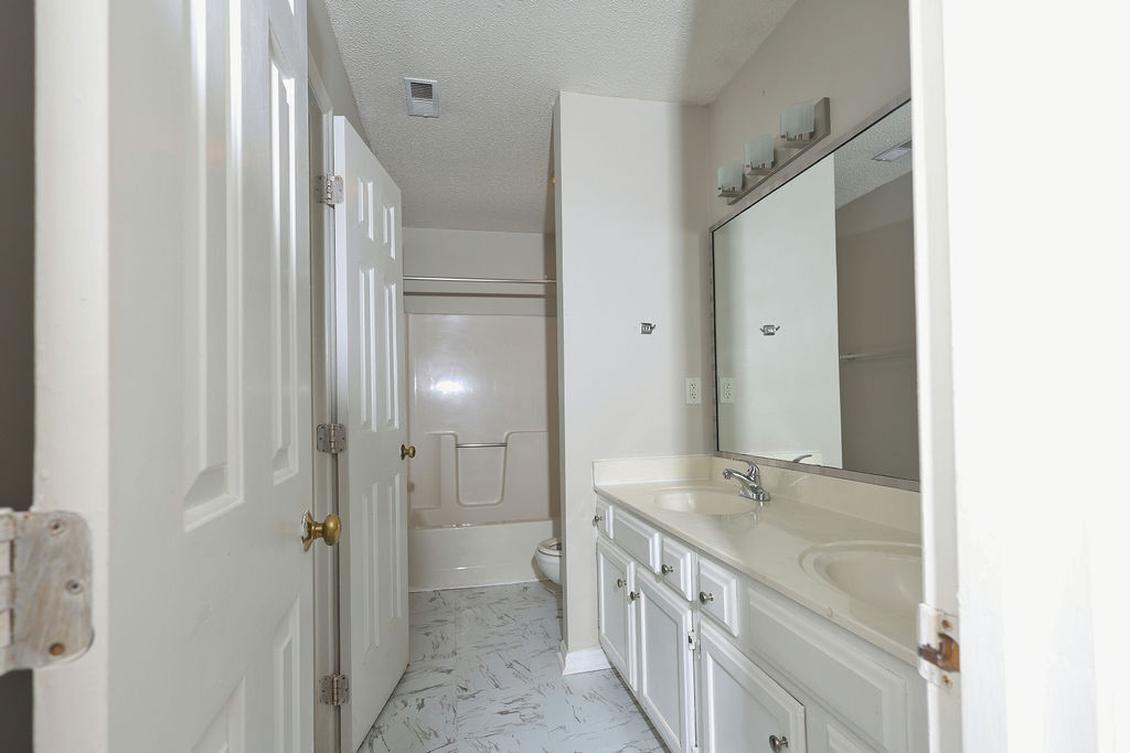 Building Photo - 112 Buena Vista Dr