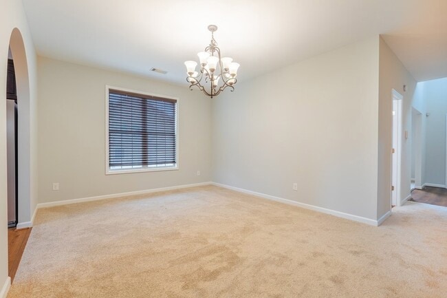 Building Photo - 4525 Village Ct