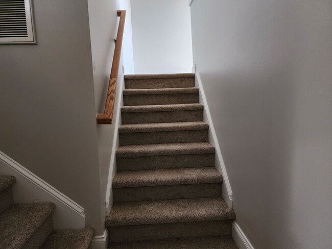 Building Photo - Newly Remodeled