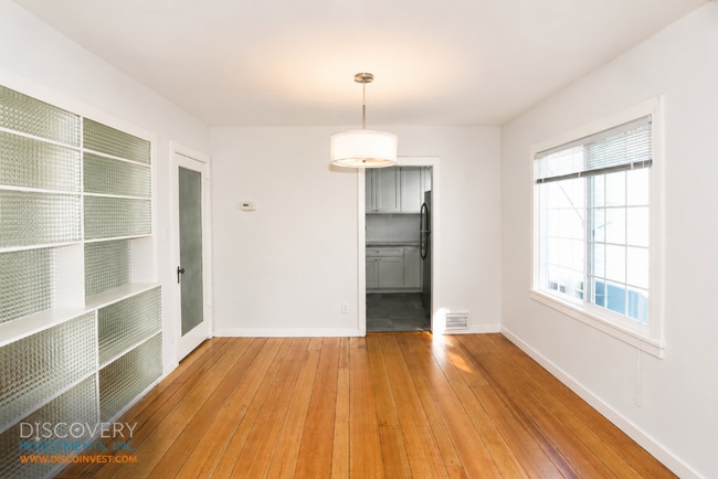 Building Photo - Beacon St. 573-575 (For Approvals, Email ALL Owners)