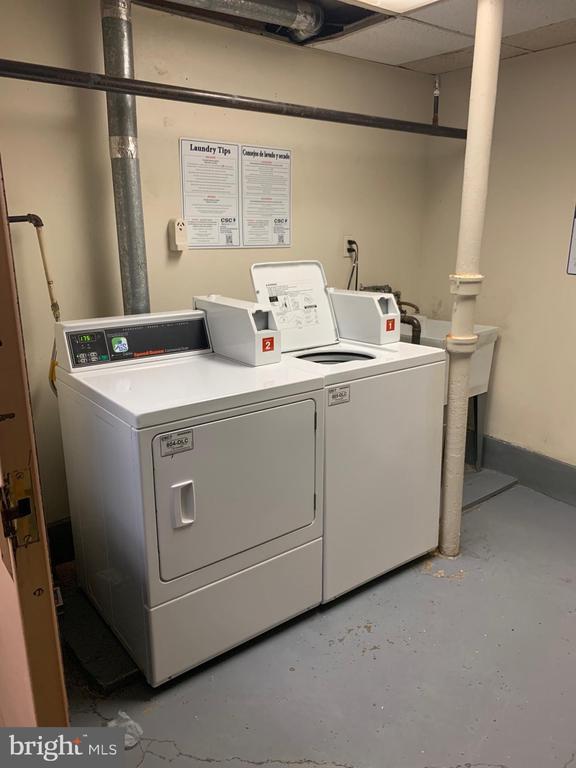 Building Photo - 3030 Wisconsin Ave NW