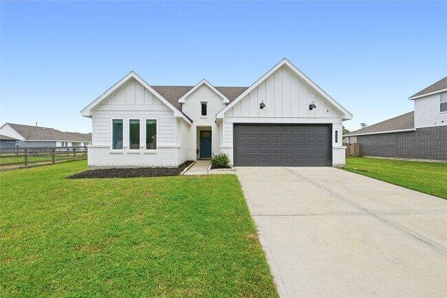 Primary Photo - 130 Lk Wy Cir