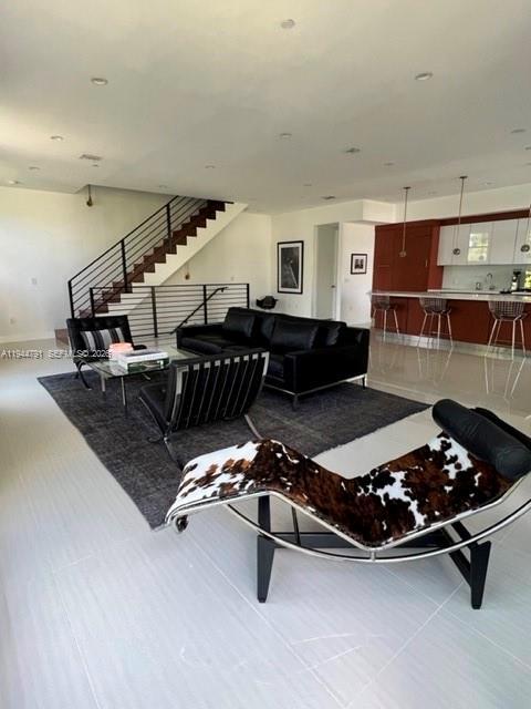 Building Photo - 909 NE 16th Terrace