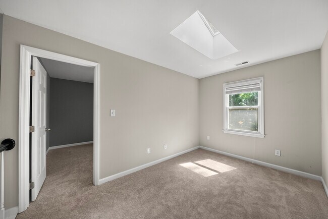 Building Photo - 8324 Bellingham Cir