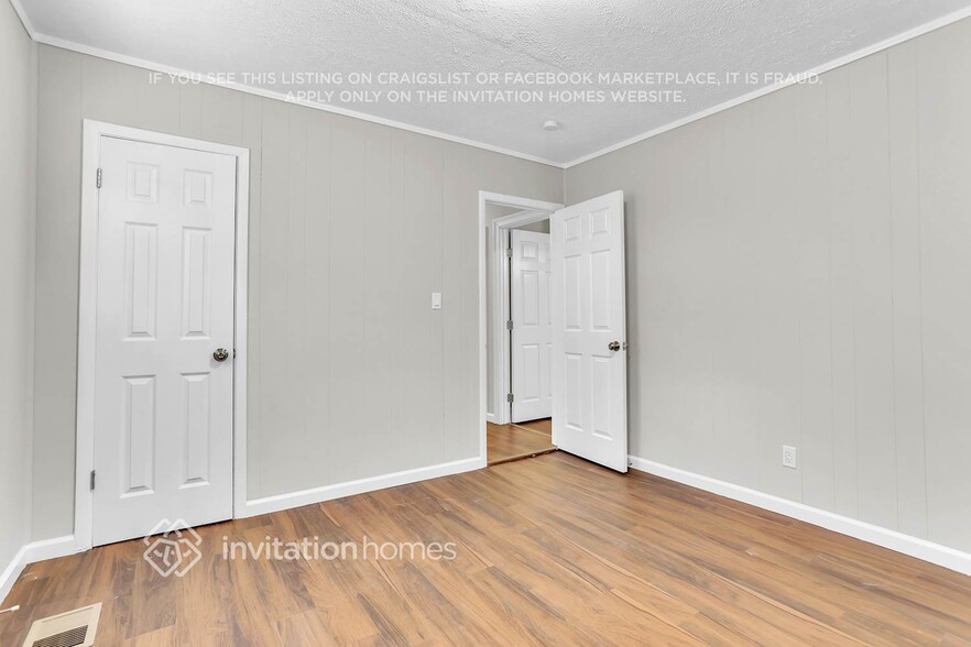 Building Photo - 4718 Rambling Rd NE