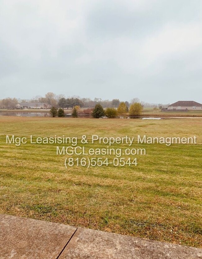 Building Photo - Grain Valley Ranch Duplex: Available September 1st