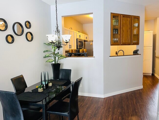 Building Photo - 1385 Redbridge Ct