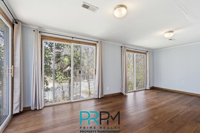 Building Photo - 101 Bagwell Dr