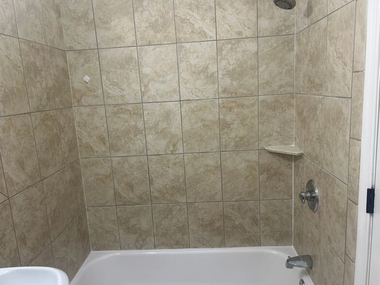 Building Photo - 1209 Madison St