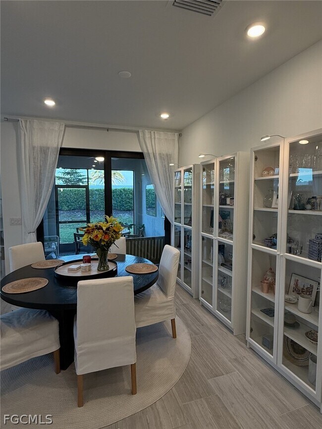 Building Photo - 4364 Sonoma Oaks Wy