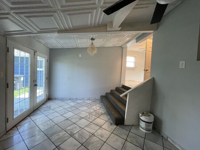 Building Photo - 3618 S 120th St
