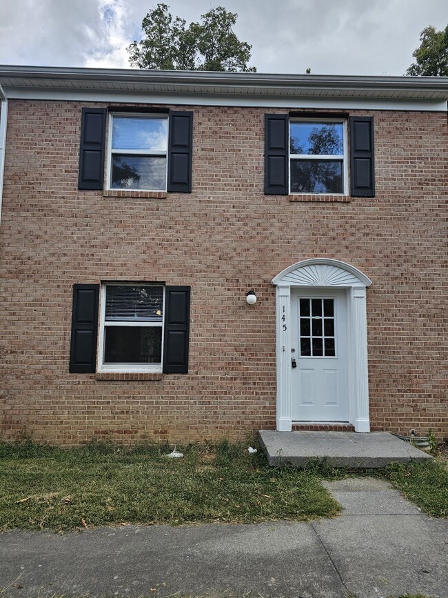 Primary Photo - 145 Buckingham Dr