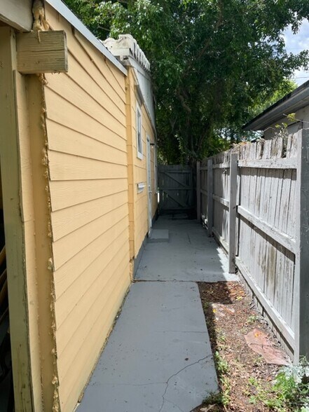 Building Photo - 2435 Grant St