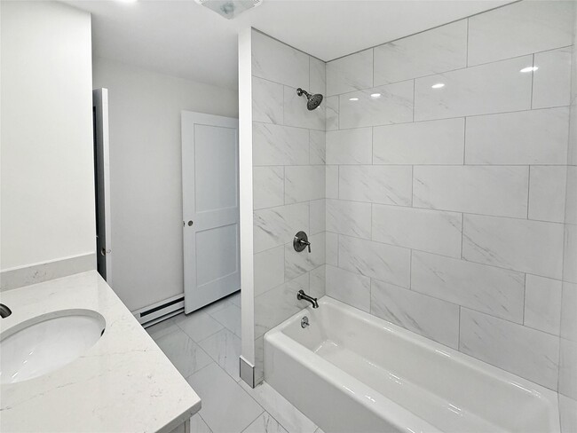 Building Photo - 1135 NY-9D
