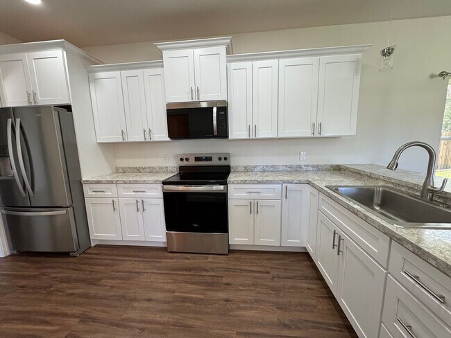 Building Photo - Newer 2 Bedroom, 2 Bath home in Lake City